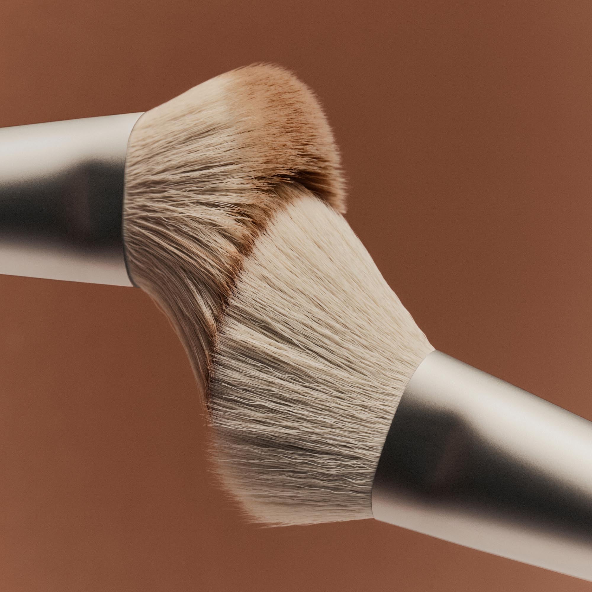 Alternative view of The Bronzer Brush